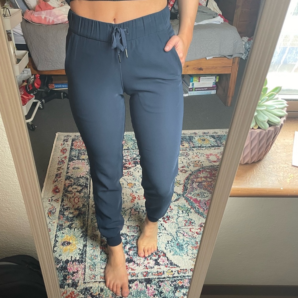 Lululemon joggers